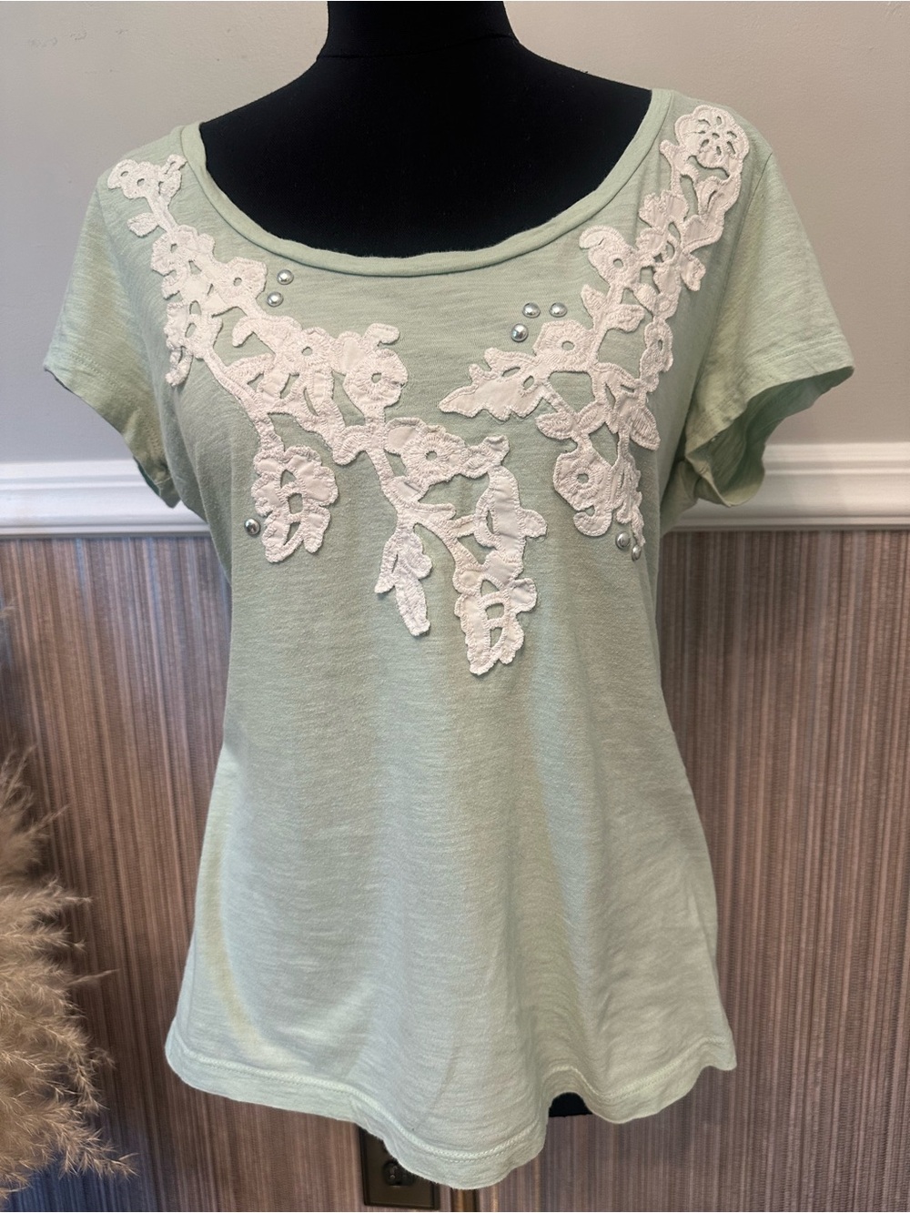 Merona Mint Green Lace Applique Embellished Short Sleeve Tee Top Medium